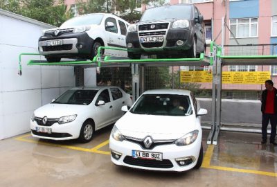 İzmit Belediyesi 38 Araçlık Asansörlü Otopark Yaptı