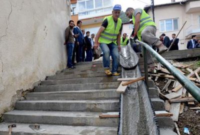 Merdivenler taraklı mozaikle kaplanıyor