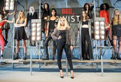 Hadise geliyor