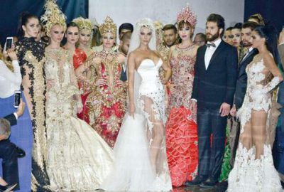 Engellilere defileli destek