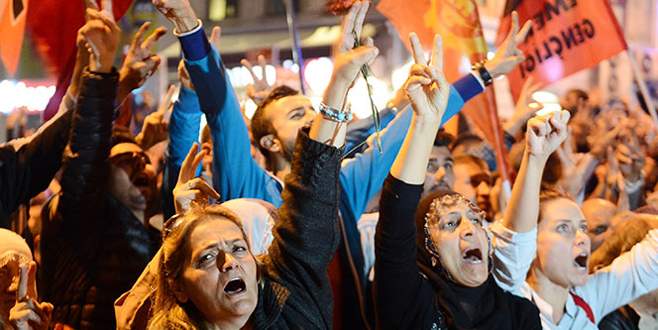 Taksim’de bombalı saldırı protestosu