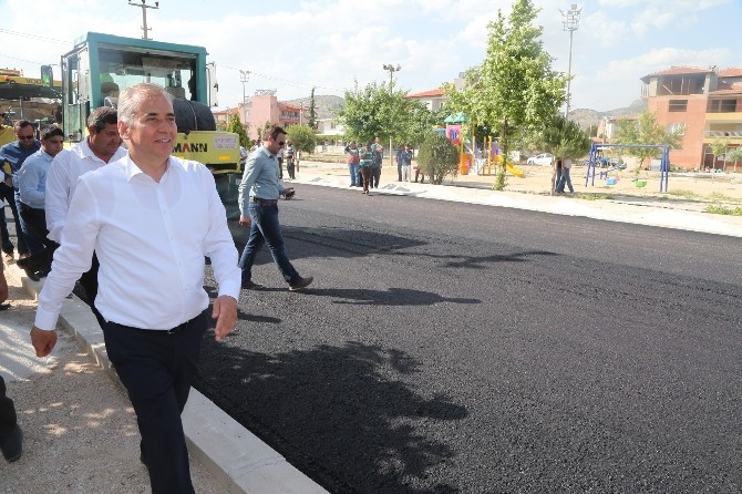 Büyükşehir’den 900 Kilometre Asfalt