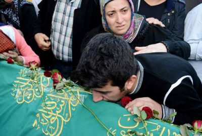 Cenaze töreninde sert tepki