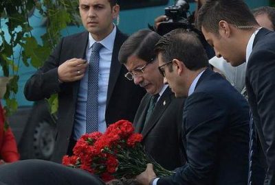 Davutoğlu patlamanın olduğu bölgede
