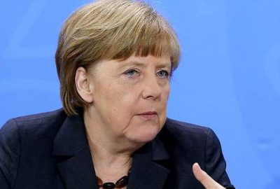 Mülteci politikası Merkel’i köşeye sıkıştırdı