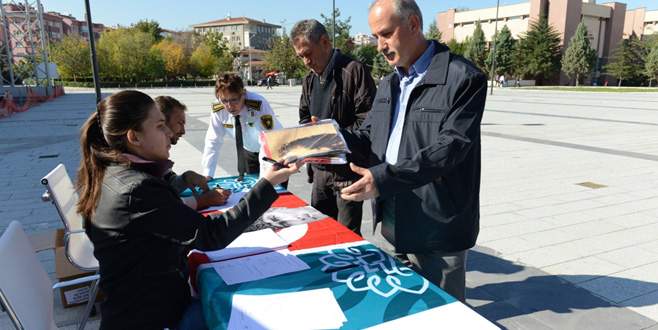 Bursa’da 60 bin Atatürk posteri dağıtılacak