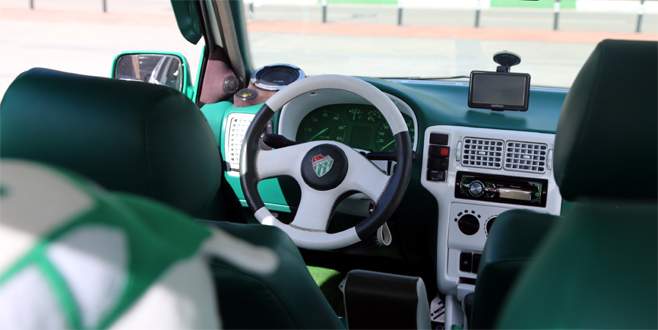 Otomobilini de Bursasporlu yaptı