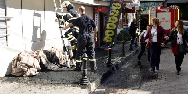 Nalbantoğlu’nda yangın çıktı, büyümeden söndürüldü