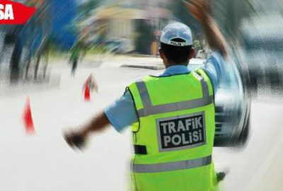 Trafik kontrolünde durdurulan araçtan bin paket kaçak sigara çıktı