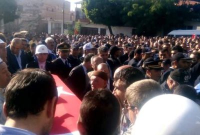 Şehidi 10 bin kişi uğurladı