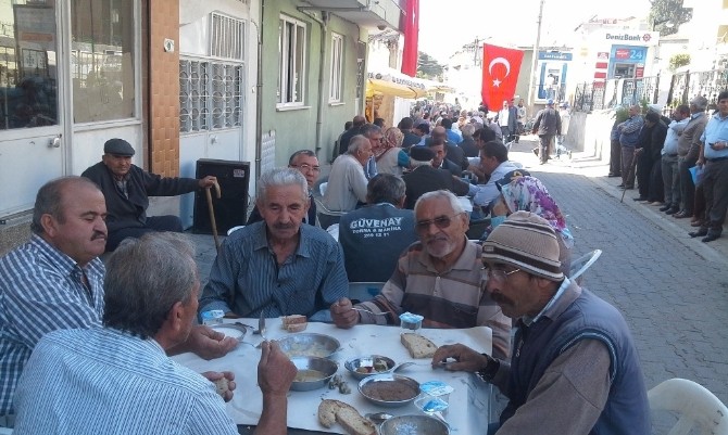 Selendi’de Şehitler İçin Mevlit Okutuldu