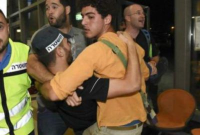 Otobüs durağına saldırı: 1 polis öldü