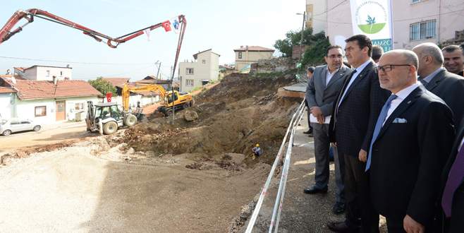 Mollafenari’ye modern pazar yeri