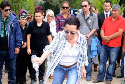 Memduh Ün, Bodrum’da toprağa verildi