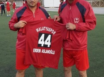 CHP’li Aslanoğlu, Malatyaspor Antrenmanında Futbolcularla Bir Araya Geldi