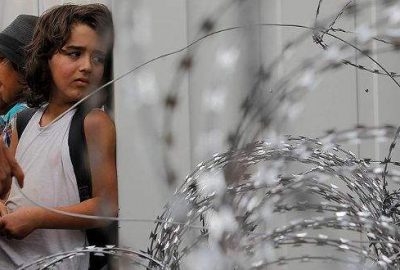 Avusturyalı bakan: Sığınmacılara karşı duvar örelim