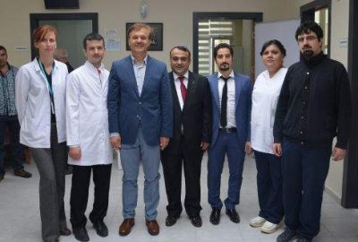 Asistan doktorlar hem hizmet veriyor, hem eğitim görüyor