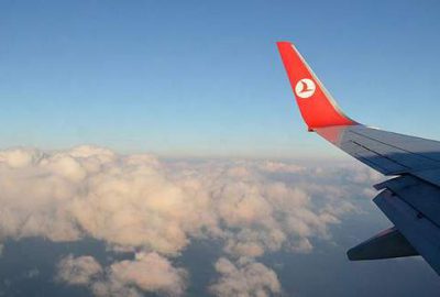 Uçak kalkışta kuyruk sürttü