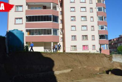 İstinat duvarı çöktü