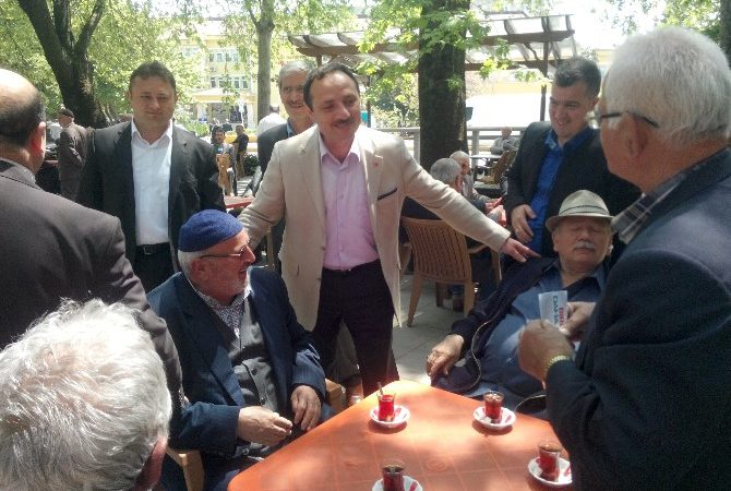 AK Parti Samsun Milletvekili Adayı Hüseyin Avni Çatal, halkın daha