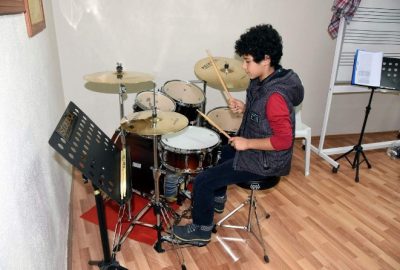 Asev’den Aliağalı Gençlere Bateri Kursu