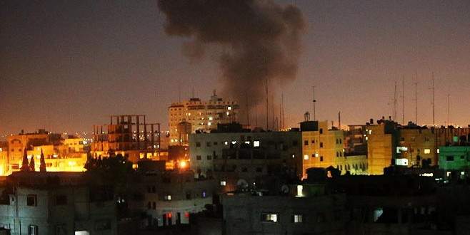 İsrail uçakları Gazze’yi vurdu