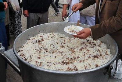 Çin'de, Türkiye'nin elinde bulunan pilav yapma rekorunu kırma denemesi başarısızlıkla