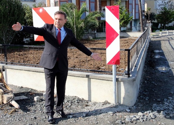 ‘Bu Duvar Samsun’un Böğrüne Saplanmış Bir Hançer’