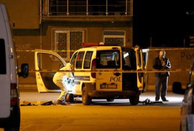 İzmir’de polise silahlı ve bombalı saldırı