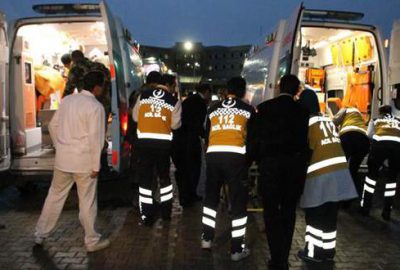 Askeri araç devrildi: 6 yaralı