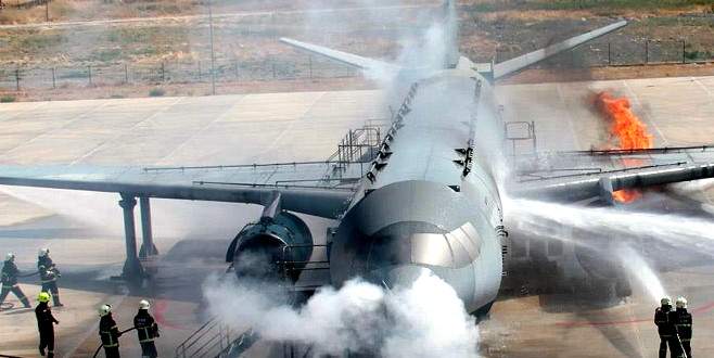 Yolcu uçağında yangın dehşeti