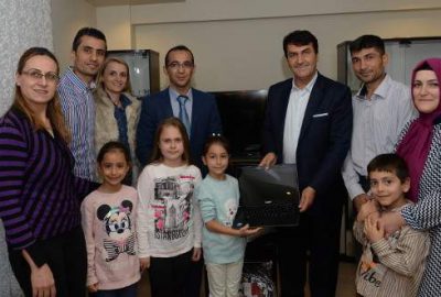Başkan Dündar’dan üstün zekalı öğrenciye hediye