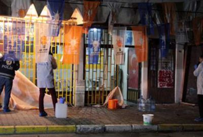 AK Parti seçim bürosuna saldırı!