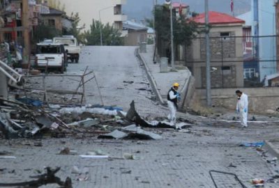 Hakkari’de bomba yüklü araçla saldırı