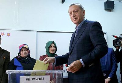 ‘Türkiye demokrasi yolundaki mesafeyi bir kez daha perçinleyecek’