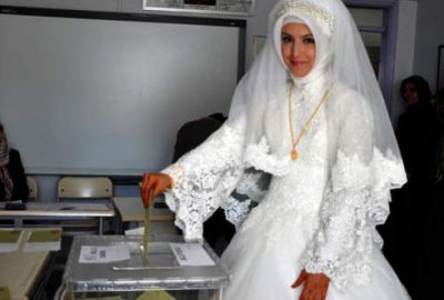 Düğünden önce sandığa gitti