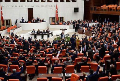 ‘Üç dönemlik’ 23 AK Partili yeniden Meclis’te