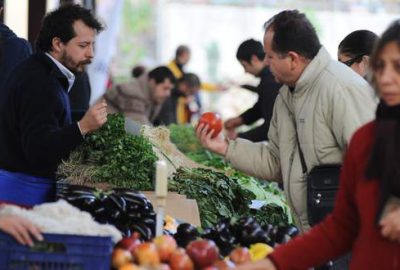 Markette zam şampiyonu domates