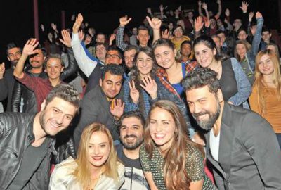 Ünlü oyuncular galaya geldi