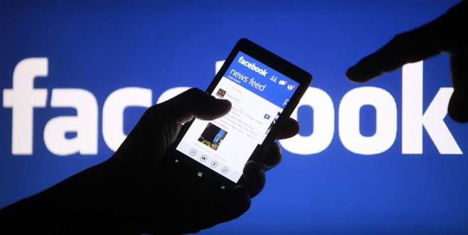 Facebook’ta SMS devri sona erdi
