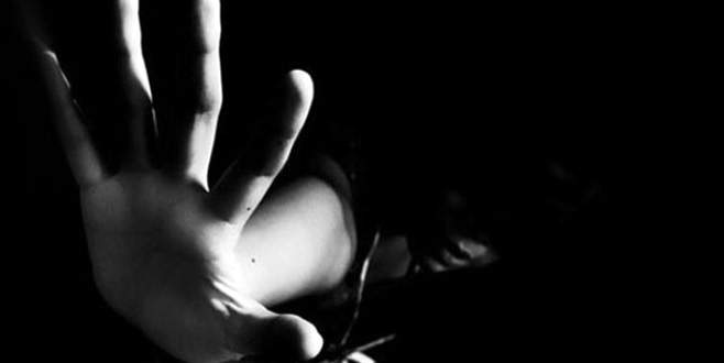 Facebook’ta tanıştı, tecavüz etti