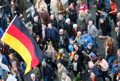 ‘Merkel’i durdurun’