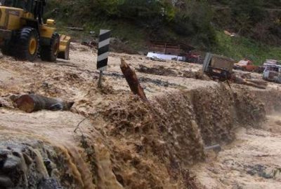 Sel felaketinde ölü sayısı artıyor!