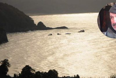 Arkadaşlarının cesedi ile koyda mahsur kaldılar