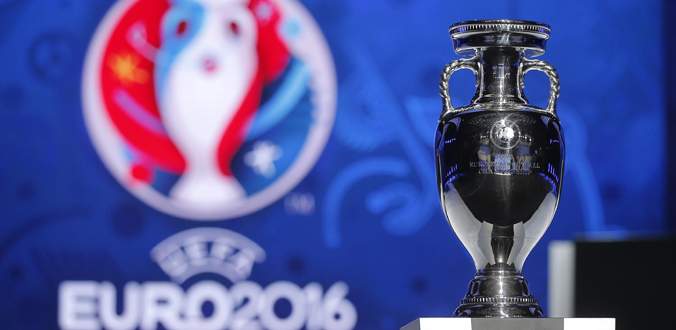 UEFA kararı açıkladı! EURO 2016 nerede düzenlenecek?