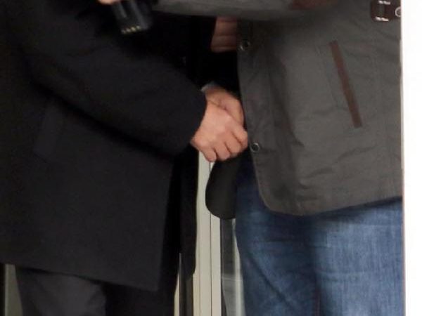 Ankara'dan Samsun'a gelen kendisini polis olarak tanıtan, 45 yaşındaki Yüksel