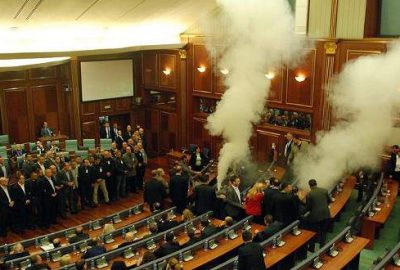 Kosova’da dört milletvekili hakkında gözaltı kararı