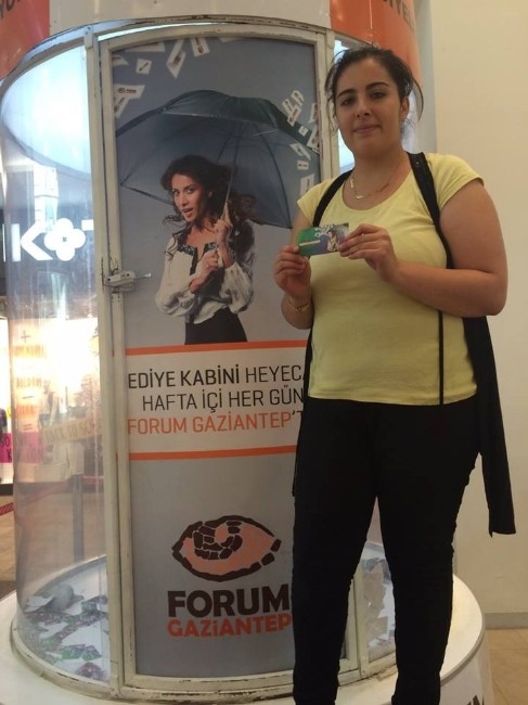 Bu Kabinde Havadan Hediye Yağdı