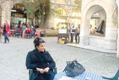 Gösteri öncesi Kozahan keyfi