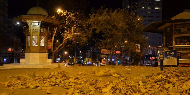 Bursa’da lodos gece boyunca etkisini gösterdi